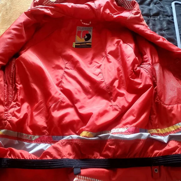 Men's Burton Snowboarding Coat - Picture 3 of 5